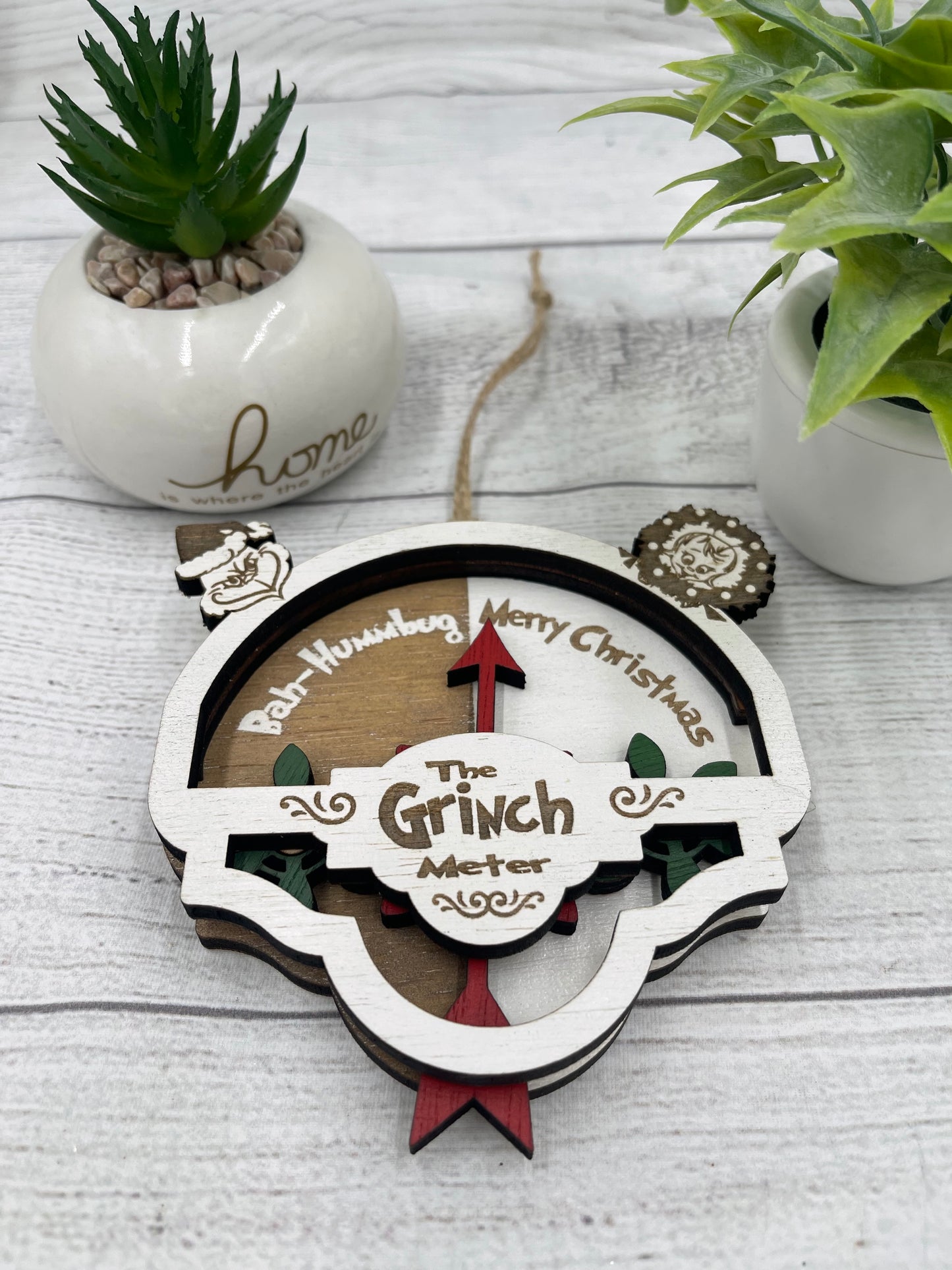 The Grinch Meter - Moveable Christmas Ornament with Cindy Lou Who