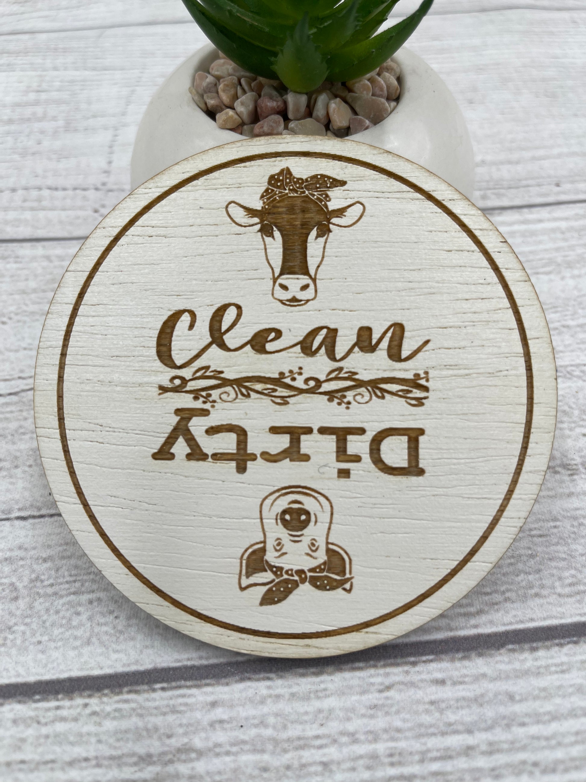 CLEAN DIRTY DISHWASHER MAGNET COW AND PIG Simple plain design magnetic –  Laser in the Loft